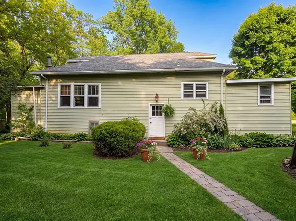 1405 1st St, Winthrop Harbor, IL 60096