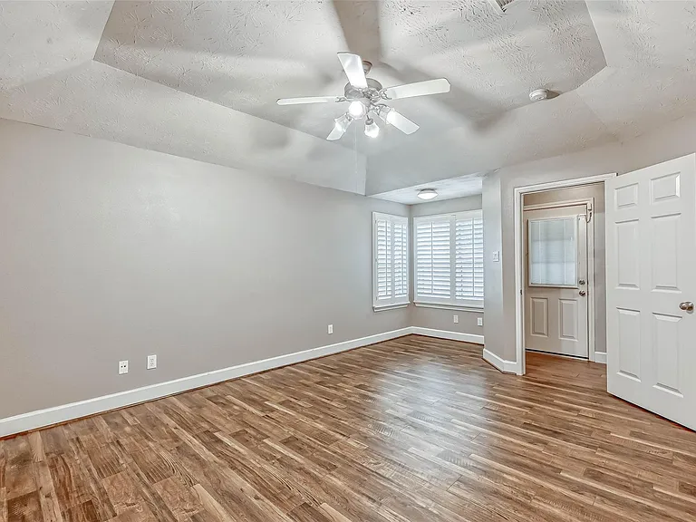 15943 Pleasant Green Cir — Photo 23