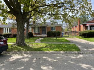 26325 Notre Dame St, Inkster, MI 48141