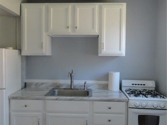 5th image of 490 Kenwood Dr #G14