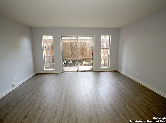 5th image of 1045 Shook Ave APT 142
