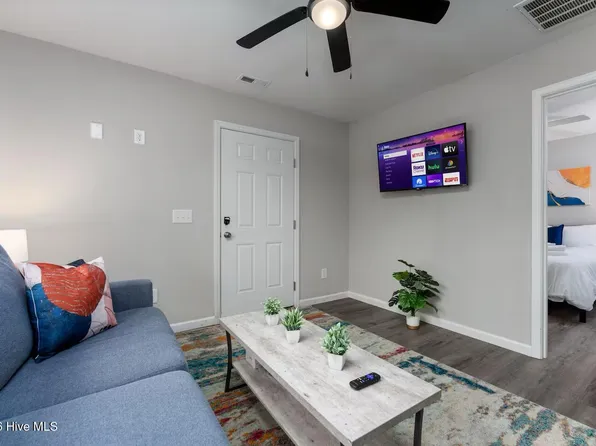 232 Jordan Ln #A, Wilmington, NC 28403