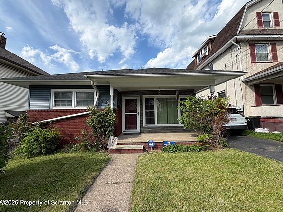 2nd image of 1019 Moosic St