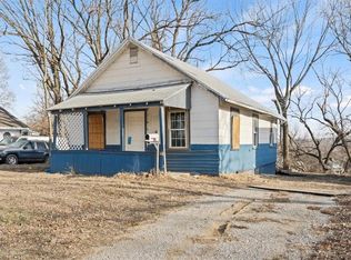 547 Blue Ridge Blvd, Kansas City, MO 64125