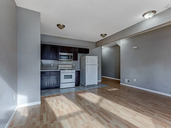 2nd image of 32 Linden Ave