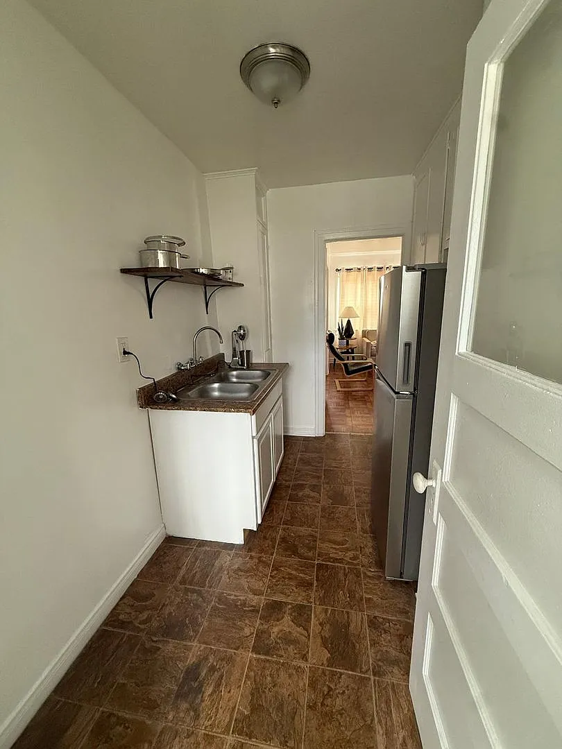 4625 Kingswell Ave — Photo 3