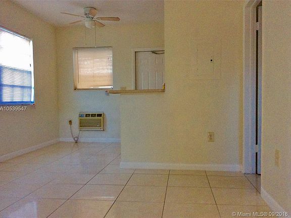 2nd image of 1217 NE 127th St APT 8