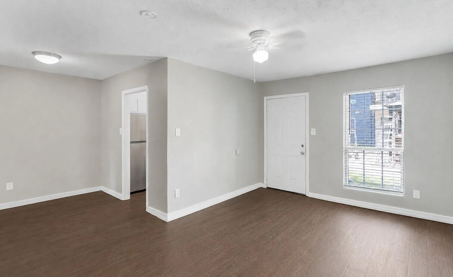 1 bed, 1.0 bath, 700 sqft, $1,150 — Photo 1
