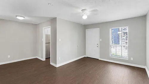 122 E Crosstimbers St #117 Photo 1