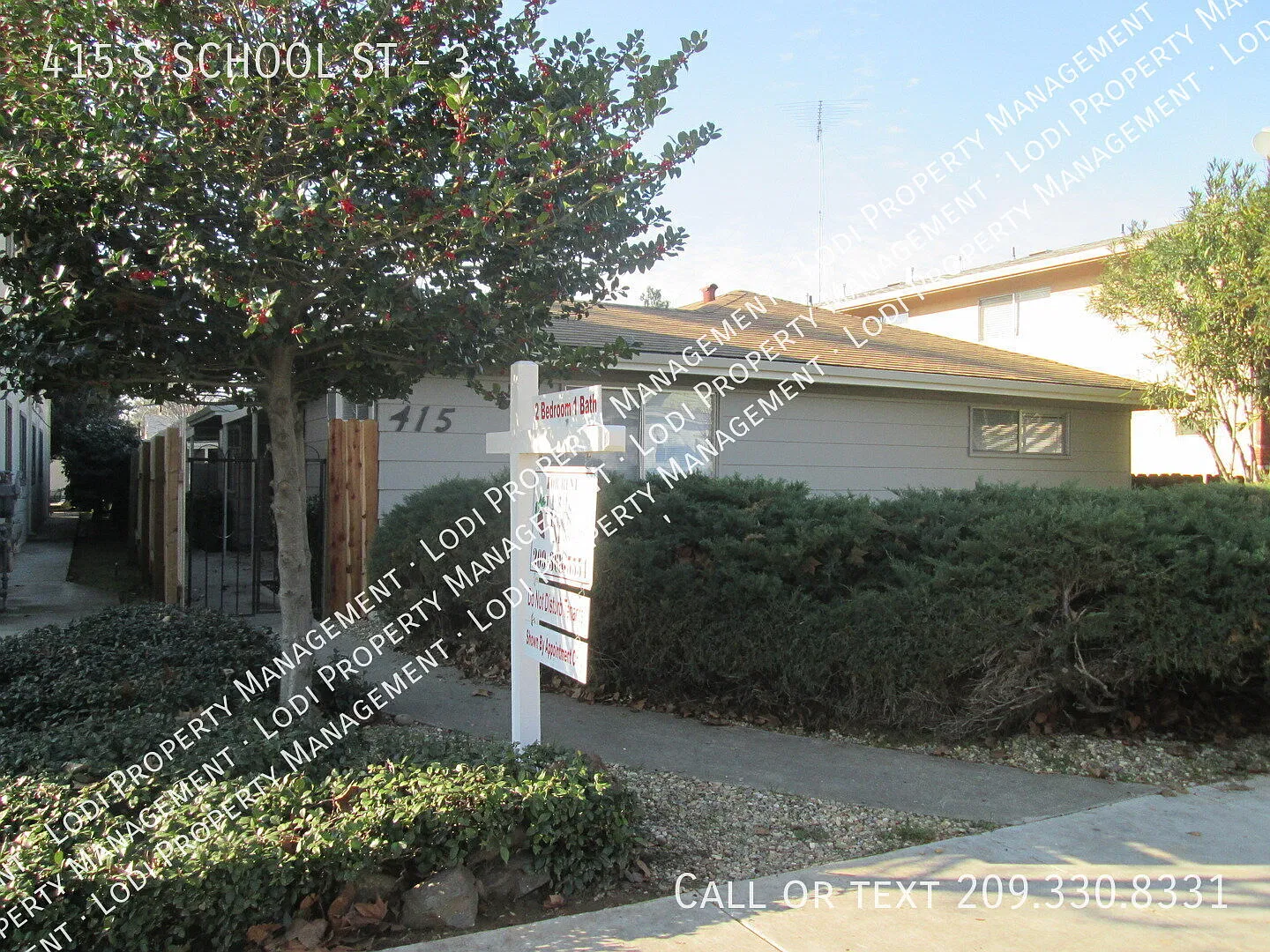 2 Bedroom Apartment — Photo 2