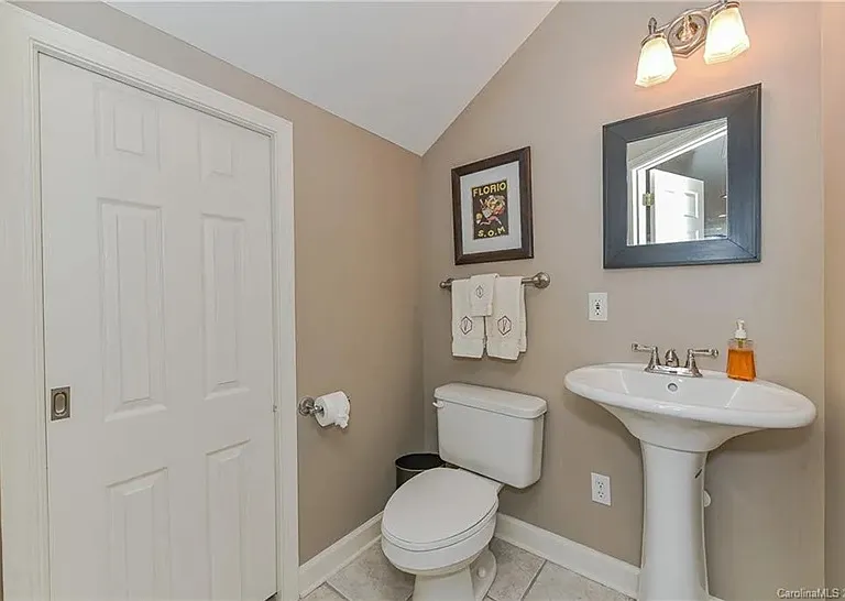 2531 Arden Gate Ln — Photo 33