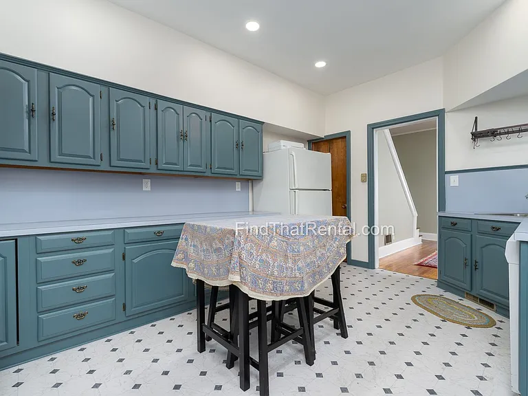 423 N Bedford St — Photo 11