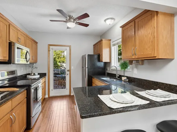 3037 Lake Shore Dr #A, Minneapolis, MN 55416