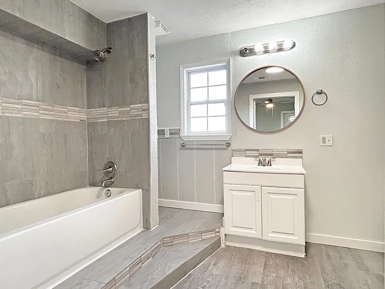 721 Ramblewood Dr #B — Photo 7