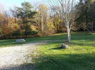 94 Robey Rd, Tallmadge, OH 44278