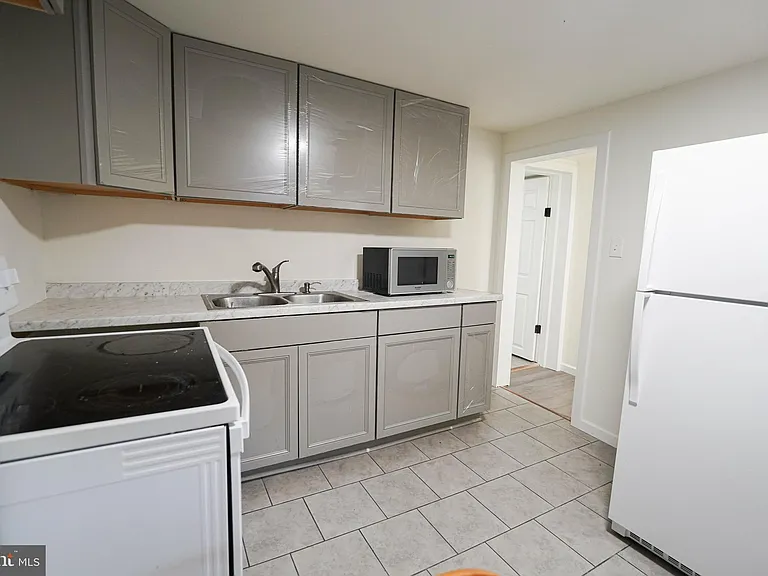 231 Newton St #B — Photo 28