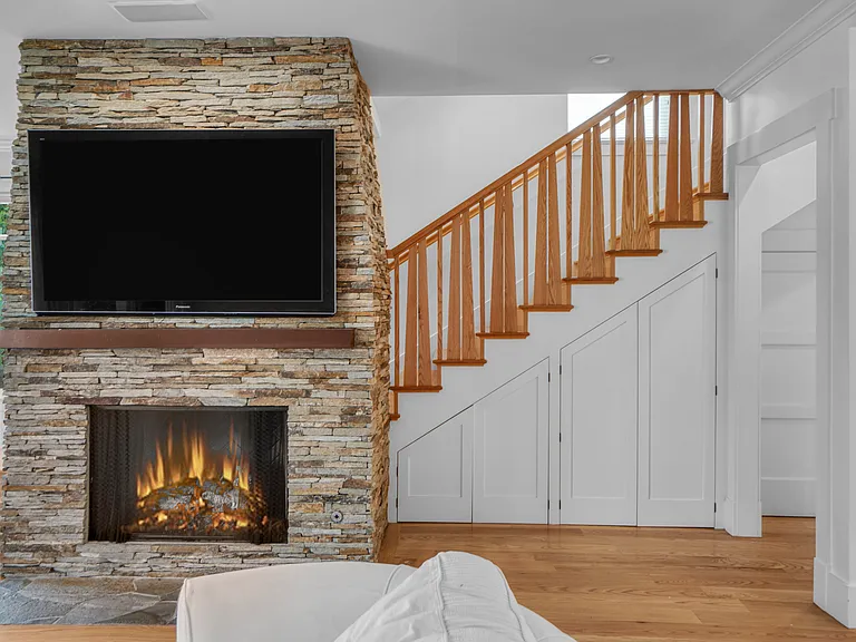 44 Sunset Ave #1 — Photo 10