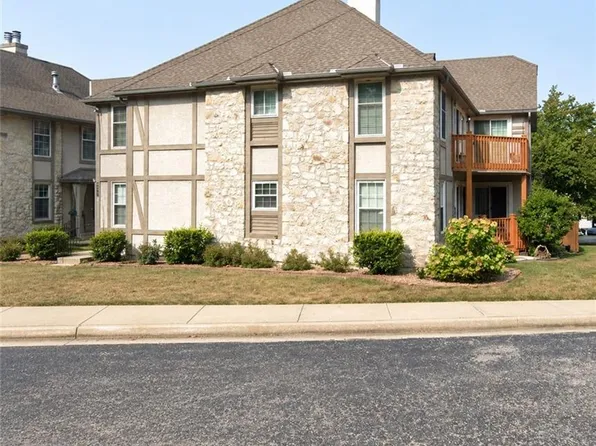 1125 NW 12th St APT C, Blue Springs, MO 64015