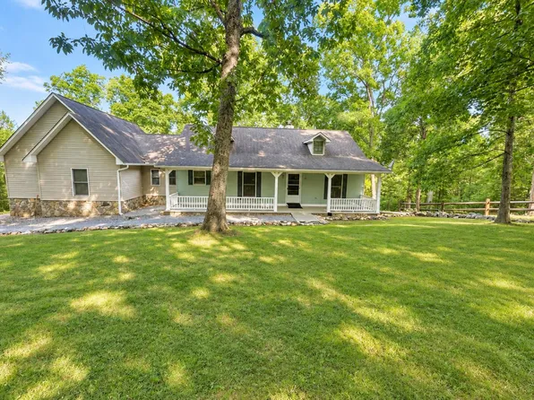 120 Atalaya Dr, Dandridge, TN 37725