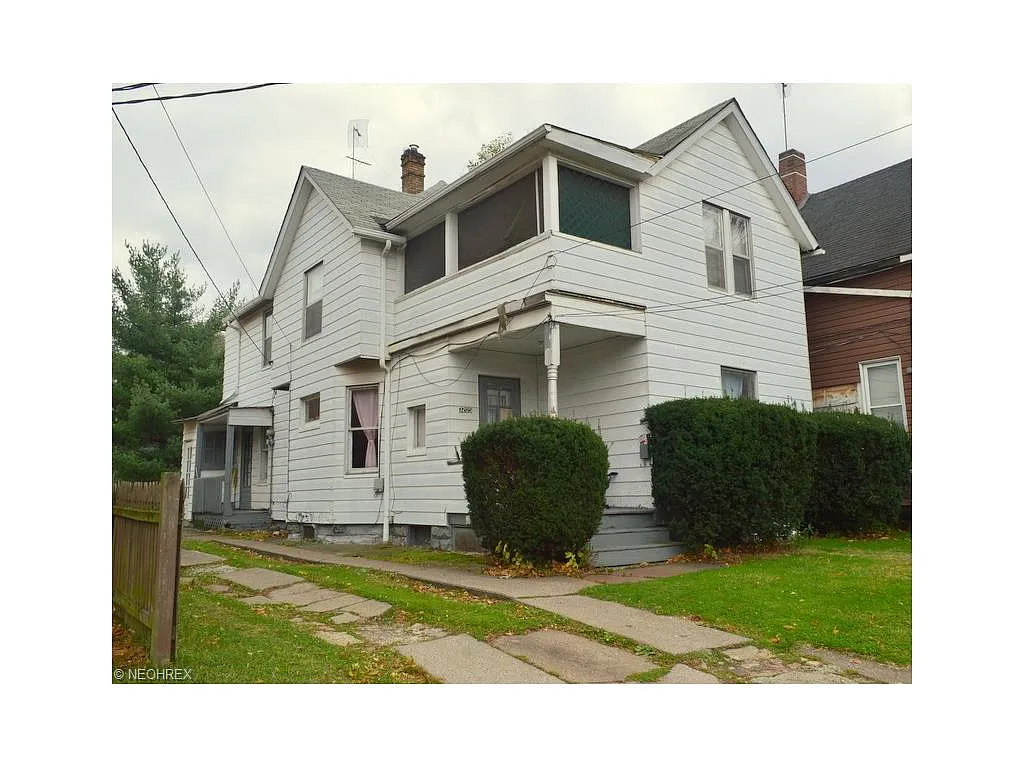 3205 W 73rd St photo 1