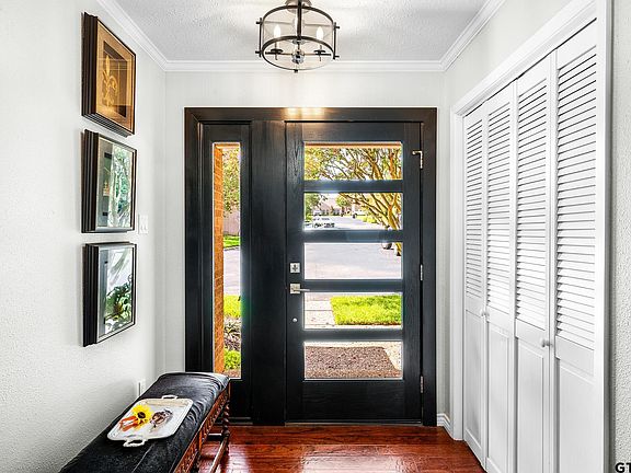 5th image of 822 Ashford Ct