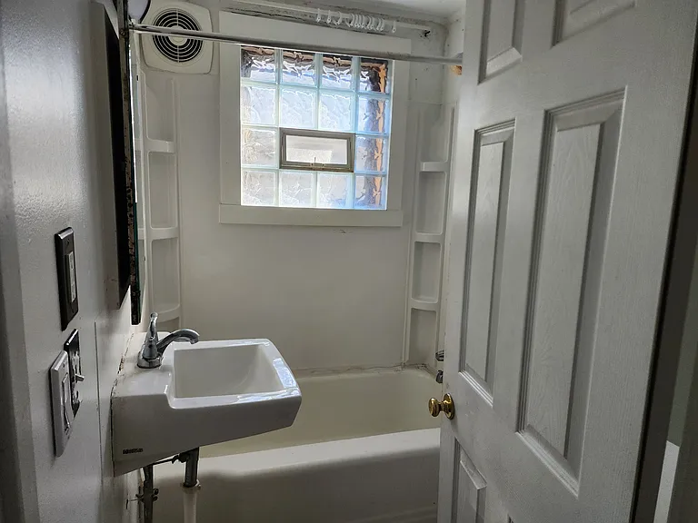 720 S Park St #3 — Photo 11
