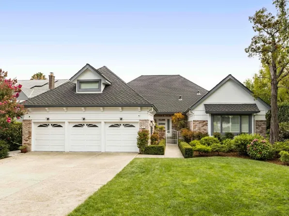 15 Woodleaf Ave, Redwood City, CA 94061