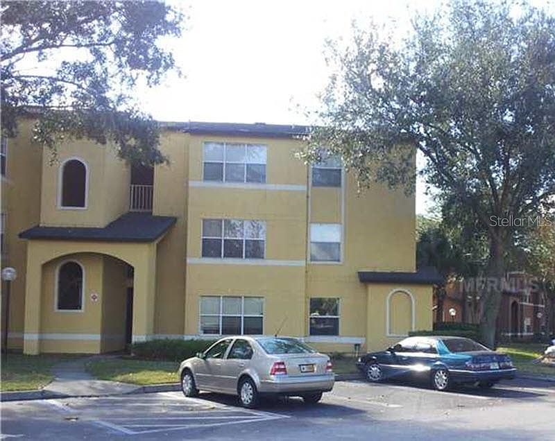 1st image of 4572 Commander Dr APT 1215