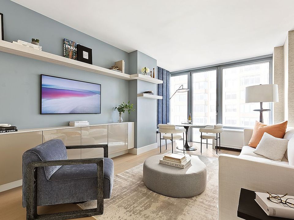 1st image of 212 W 72nd St #5C