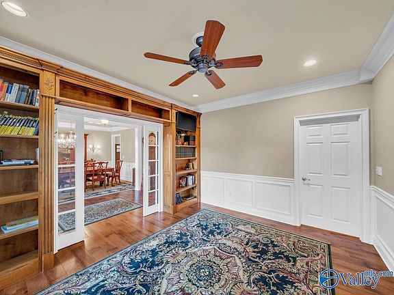 4th image of 978 Hampton Ridge Cir NW