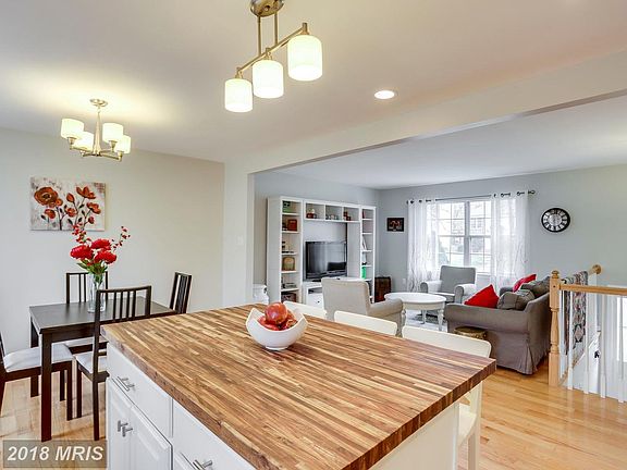 4th image of 2986 Fox Tail Ct