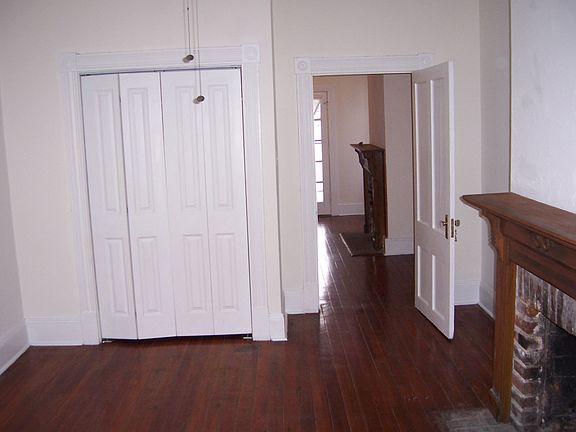 4th image of 915 Lincoln St #B