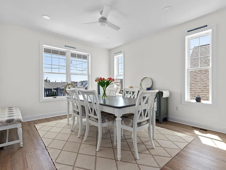 140 11th Street South St — Photo 32