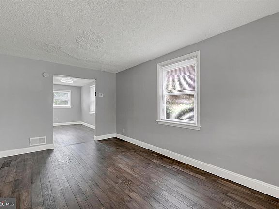 4th image of 1518 Elrino St