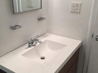 M8 Twin Rivers Dr N, East Windsor, NJ 08520