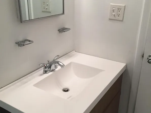 M8 Twin Rivers Dr N, East Windsor, NJ 08520