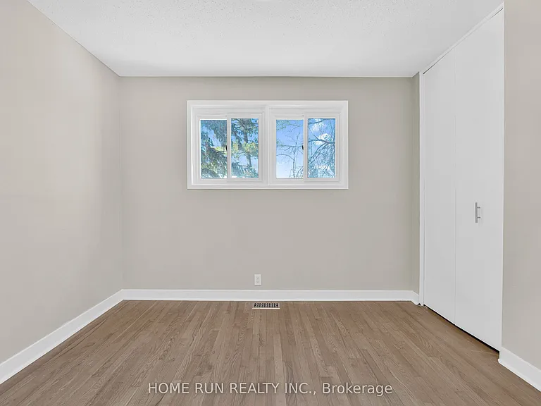 1259 Meadowlands Dr E — Photo 34
