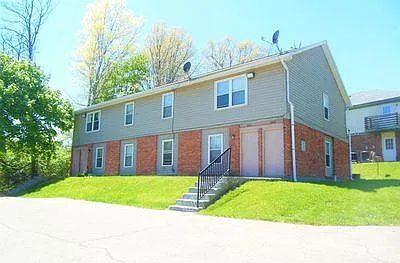 1410 Forest Ln — Photo 2