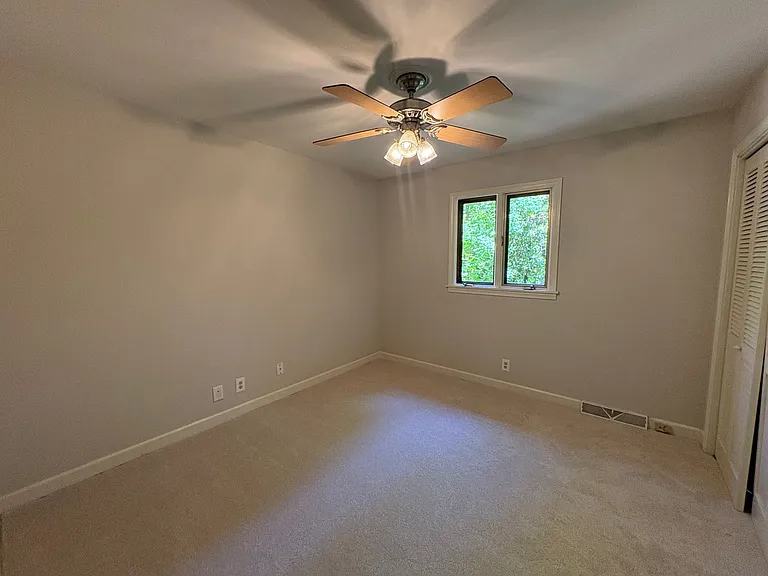 1 Dellwood Dr — Photo 10