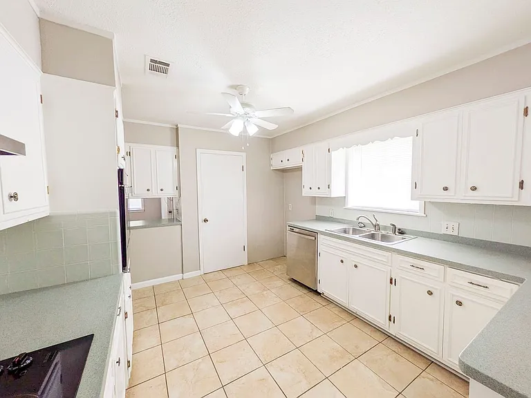 6510 Daisy Dr — Photo 9