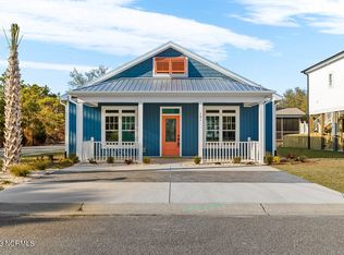 101 Island Palms Dr, Carolina Beach, NC 28428