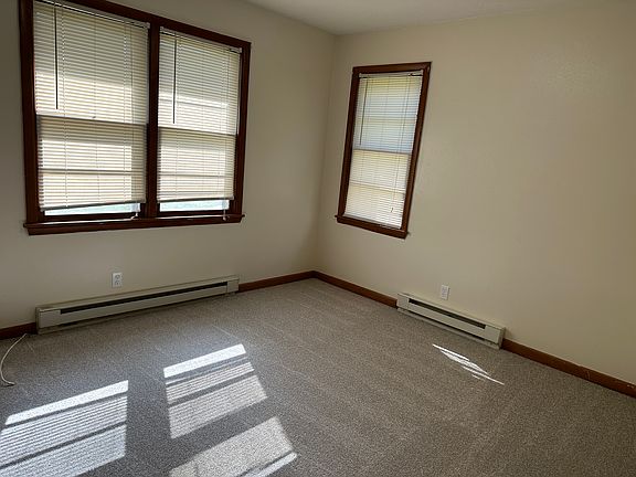 3rd image of 502 E Burton St