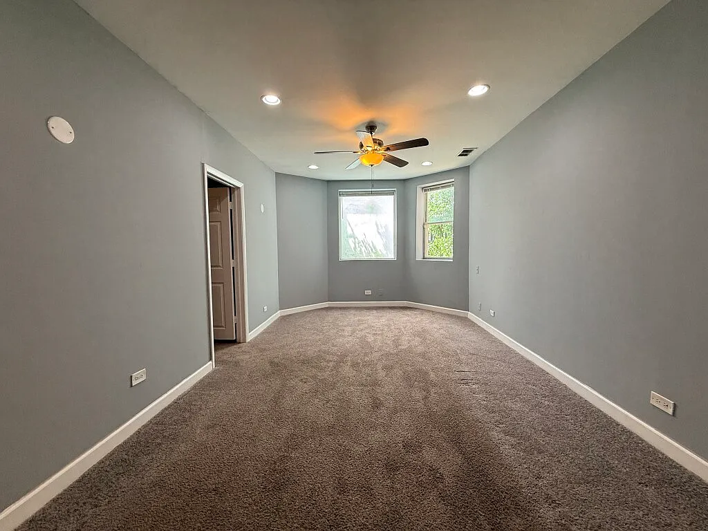 3 bed, 800 sqft, $2,095 — Photo 3