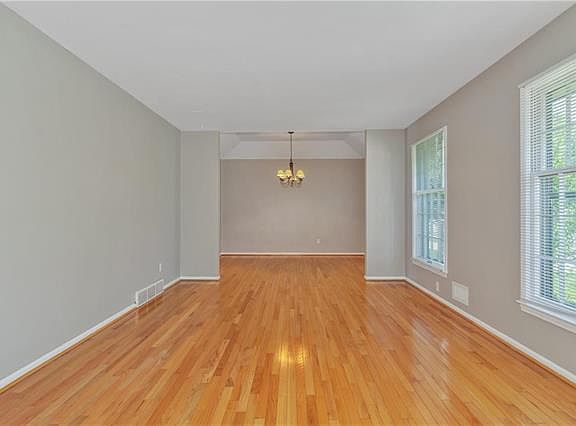 3rd image of 9910 Bluejacket Dr