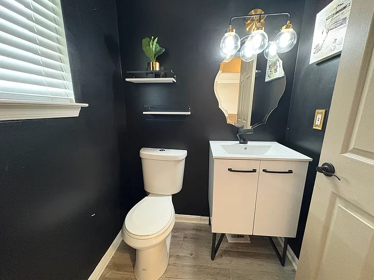 4005 Blakney Ln SE — Photo 6