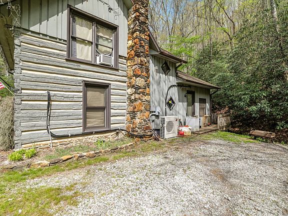 3rd image of 366 Newman Rd