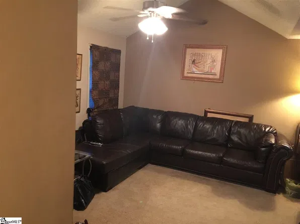 121 Harvey Rd, Greer, SC 29651