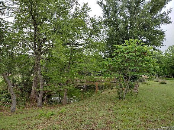 3rd image of 224 Oak Hollow