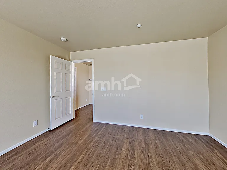 9161 Desirable Ct — Photo 16