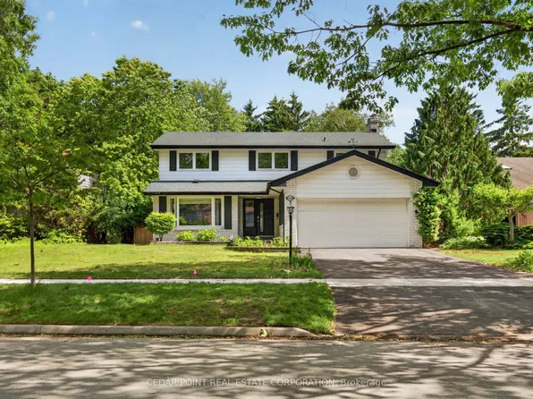 1096 Fair Birch Dr, Mississauga, ON L5H 1M3